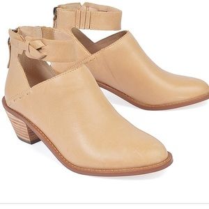 NEW Kelsi Dagger Brooklyn Kadeeja Booties